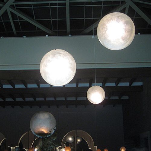 Esferas colgantes de fibra de vidrio como lamparas